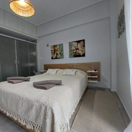 Zeppelin Apartment Loutráki Exterior photo